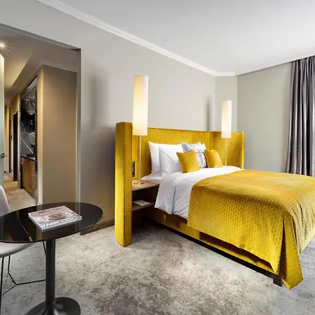 Hotel Mamaison Chain Bridge 4*