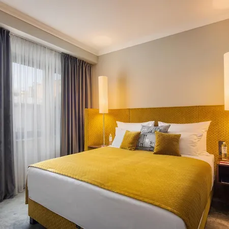 Hotel Mamaison Chain Bridge 4*