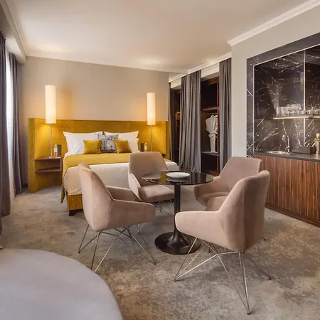 Mamaison Chain Bridge Hotel Budapest