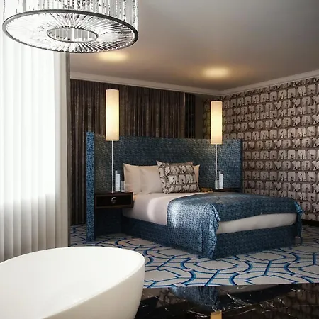 Mamaison Chain Bridge Hotel