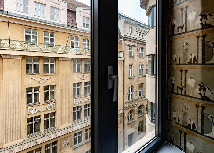 Mamaison Chain Bridge